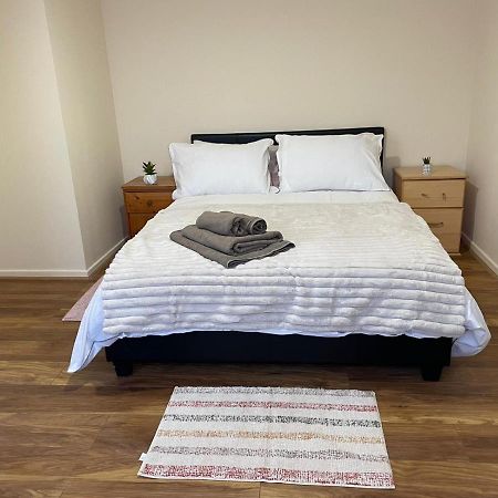 Single And Doubles Rooms Close To Central Londra Exterior foto