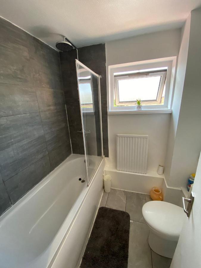 Single And Doubles Rooms Close To Central Londra Exterior foto